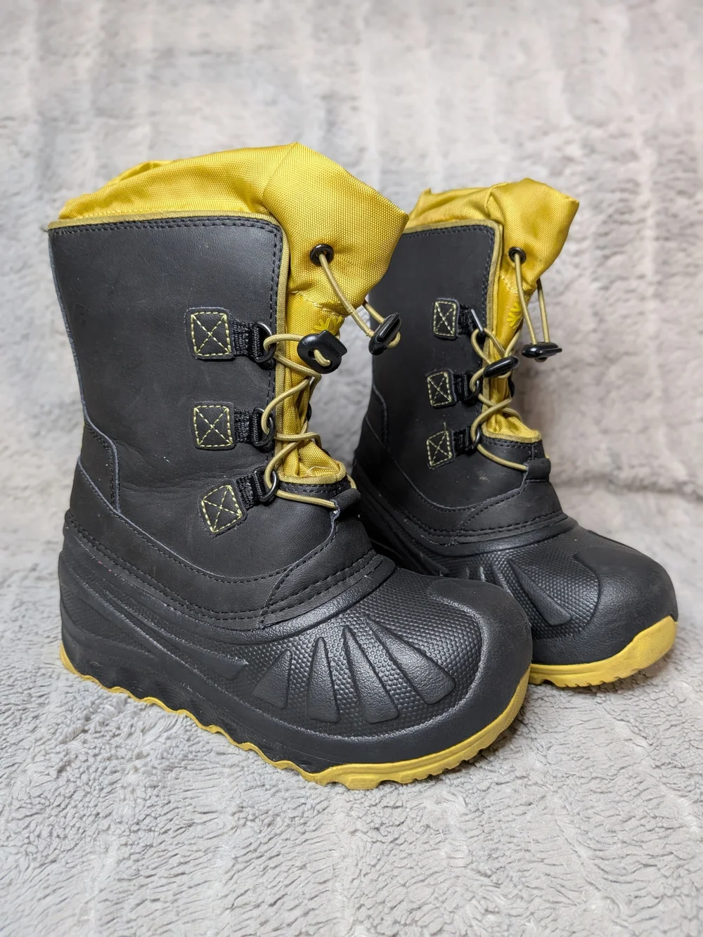 UGG Kids Black and Yellow Snow Boots Size 1